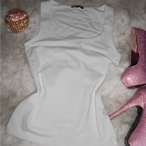 White lined basic tank top